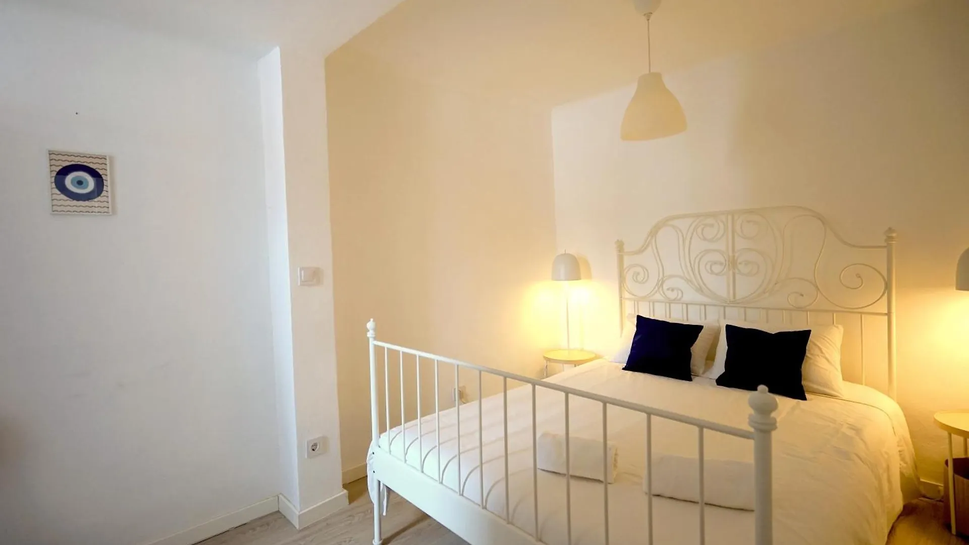 Cruz Cozy Apartment 2º Lisbon Portugal