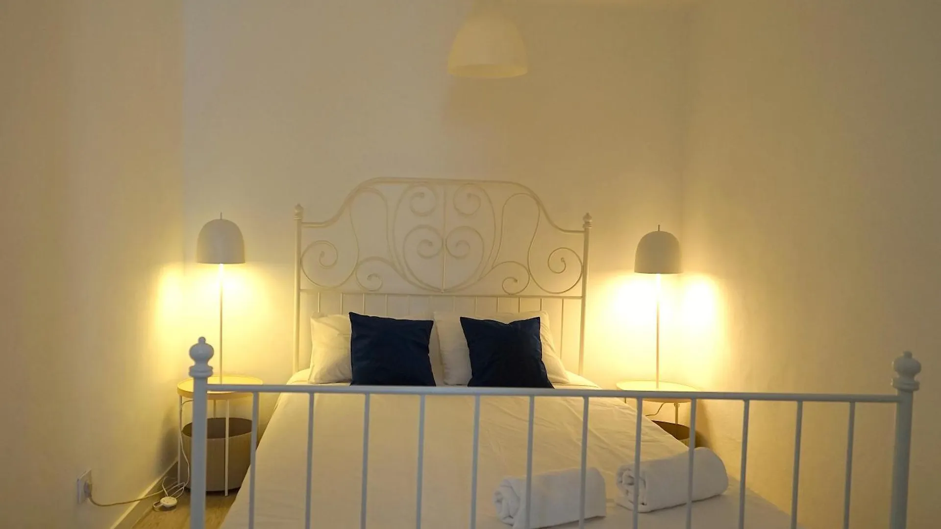 Cruz Cozy Apartment 2º Lisbon