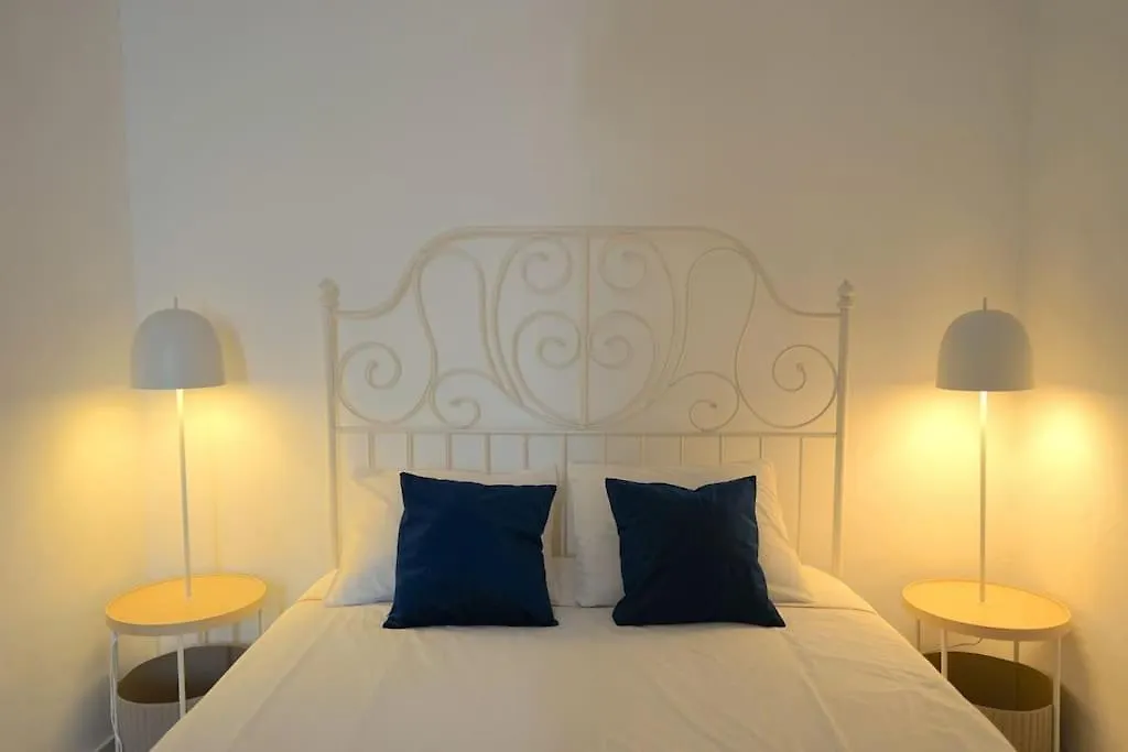 Cruz Cozy Apartment 2º Lisbon