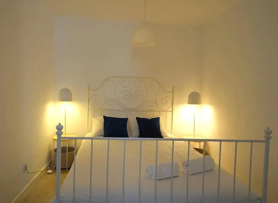 Cruz Cozy Apartment 2º Lisbon