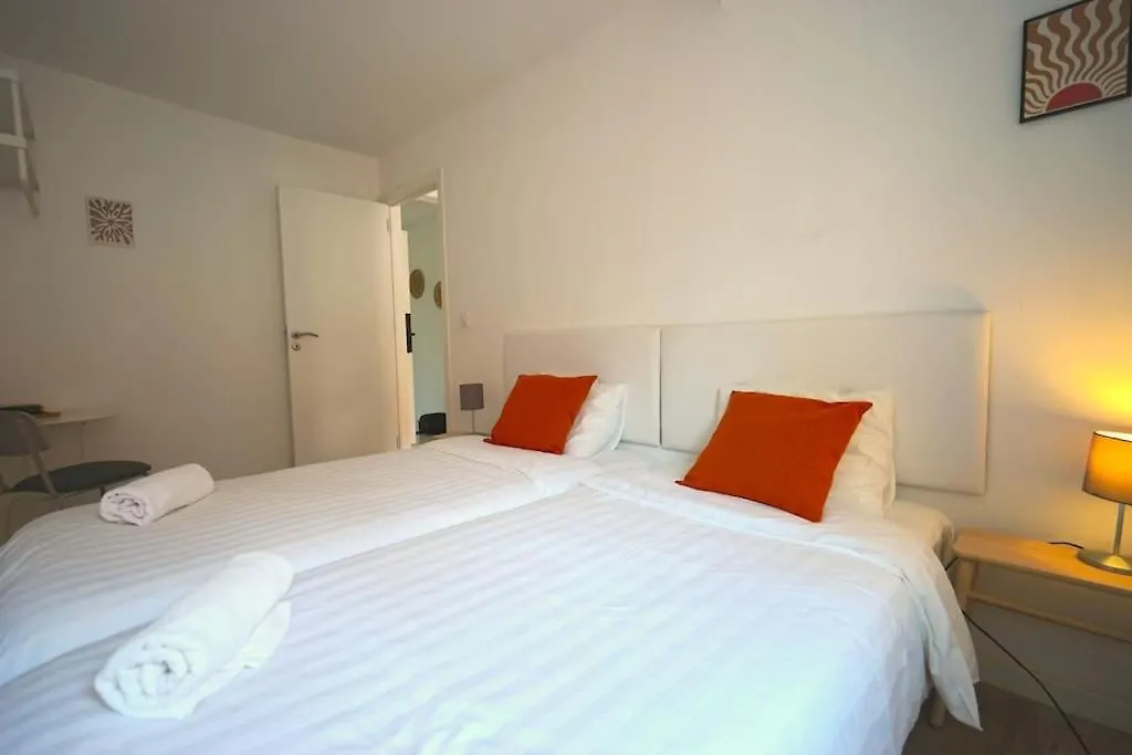 Cruz Cozy Apartment 2º Lisbon