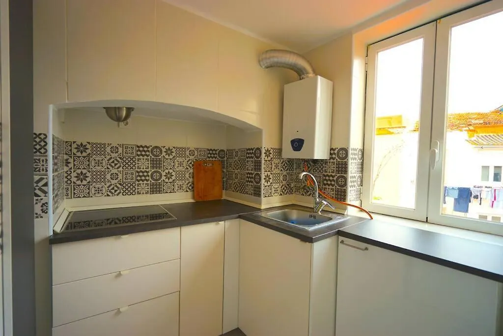Cruz Cozy Apartment 2º Lisbon